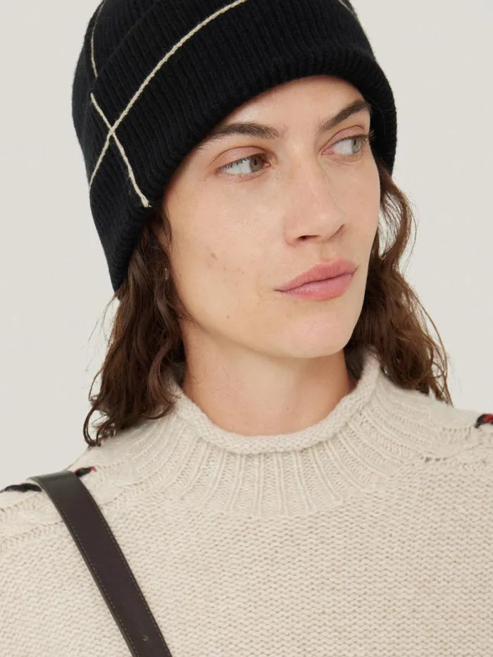Contrast Stitch Beanie Black Women Jigsaw Hats and Gloves