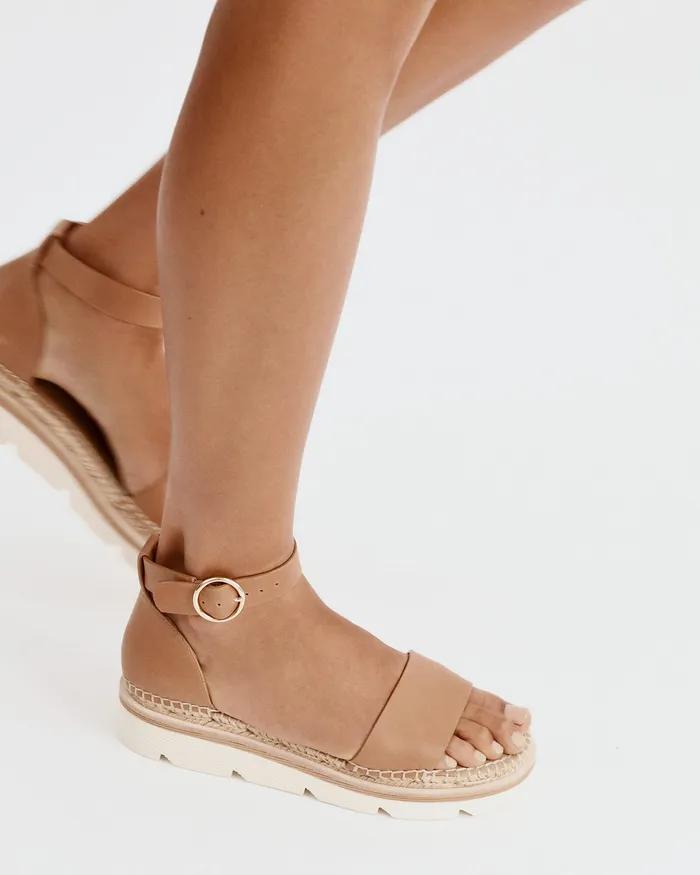FLAT SANDALS Ivy flat sandals tan leather jomercer Women FLAT SANDALS Ivy flat sandals tan leather jomercer Women