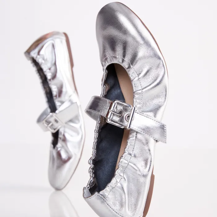 Flats Calita Metallic Leather Flat Silver Schutz Shoes Ballerinas Flats Calita Metallic Leather Flat Silver Schutz Shoes Ballerinas