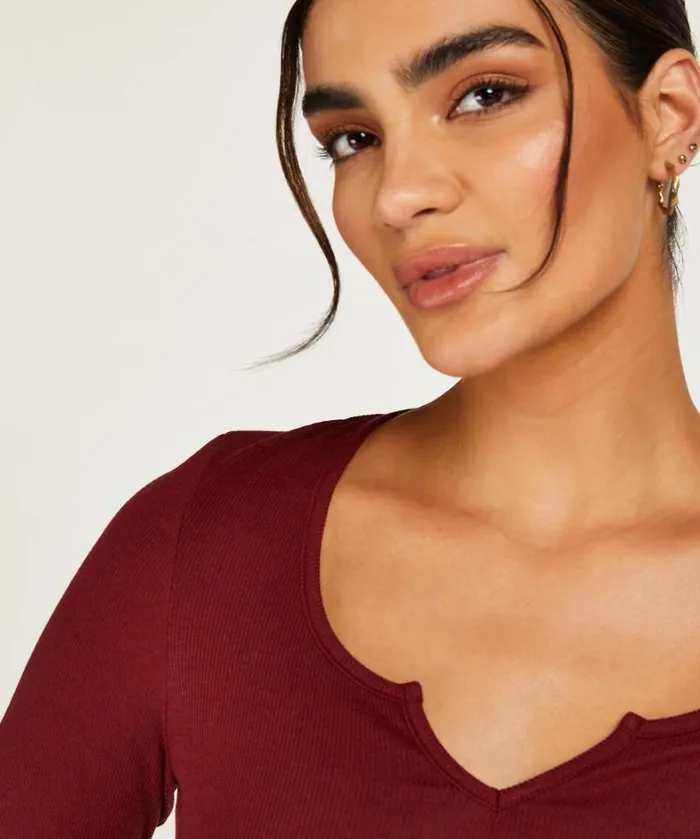 Hunkemller Top Vneck Long Sleeves 8211 Red Red 8211 Women Hunkemller Top Vneck Long Sleeves 8211 Red Red 8211 Women