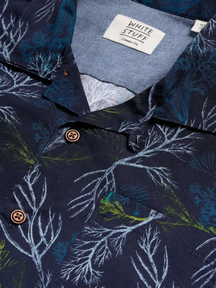 Men SHIRTS White Stuff Crab Printed SS Shirt Navy Print