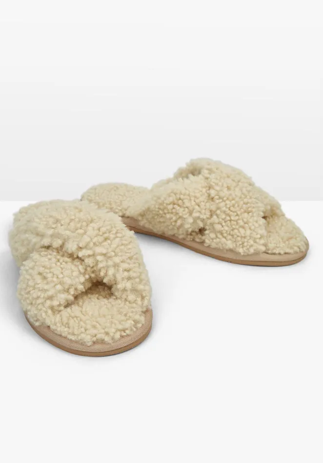 Slippers Women Hush Amble Teddy Slippers Beige