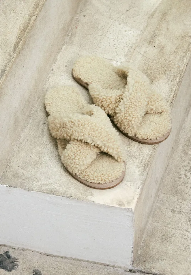Slippers Women Hush Amble Teddy Slippers Beige