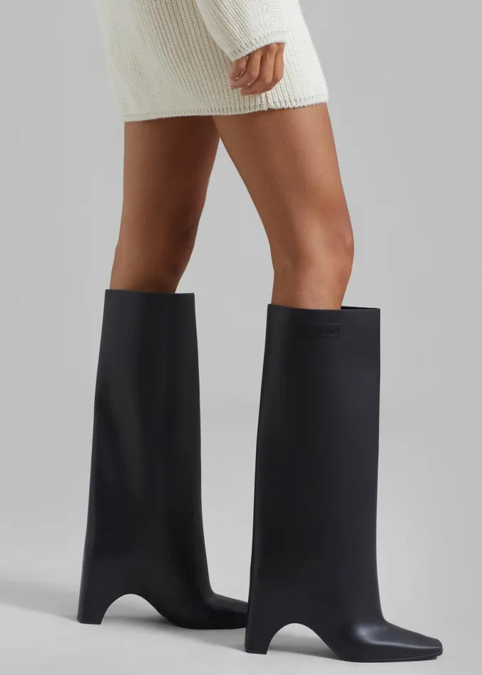 The Frankie Shop Coperni Rubber Bridge Boot 8211 Black Shop Shoes