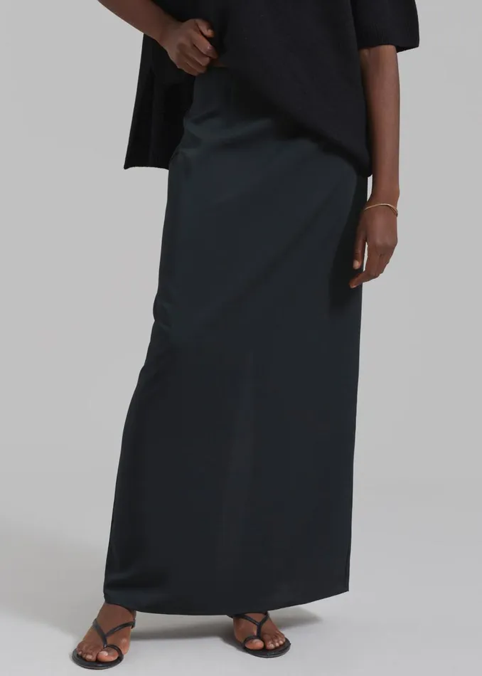 The Frankie Shop Gestuz FrylaGZ HW Midi Skirt 8211 Jet Set Shop Clothing
