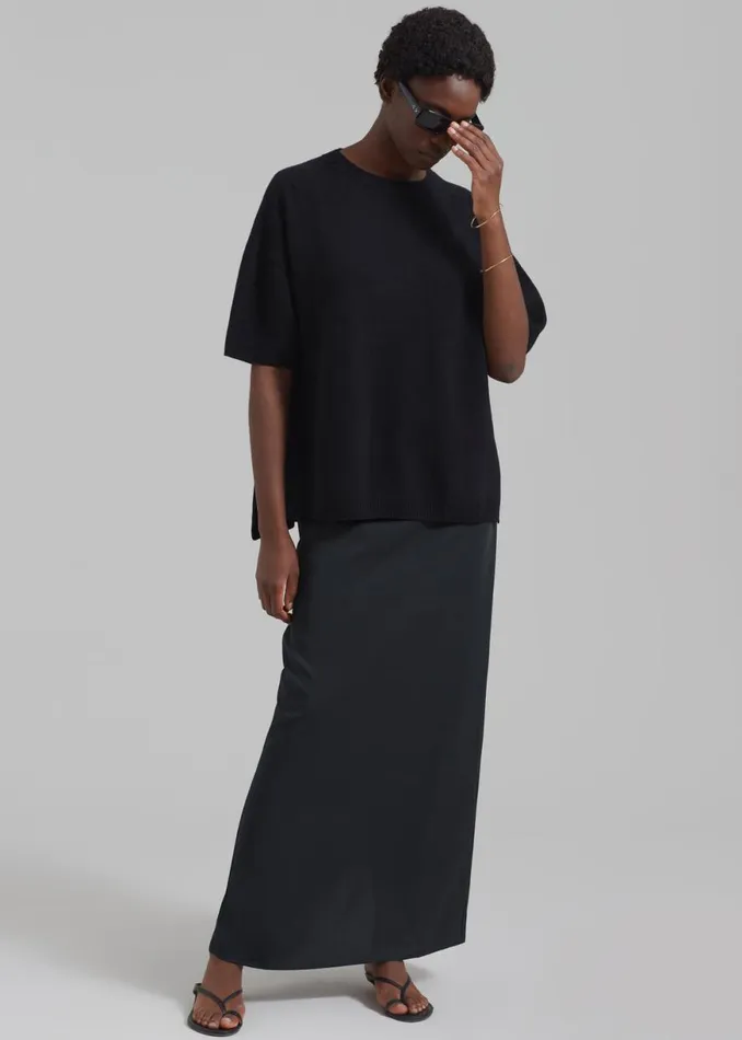 The Frankie Shop Gestuz FrylaGZ HW Midi Skirt 8211 Jet Set Shop Clothing