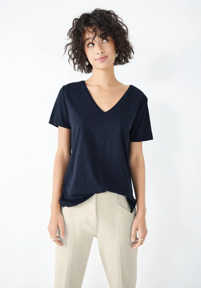 Tops and TShirts Women Hush Cali Cotton Slub V Tee Midnight