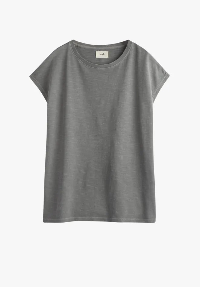 Tops and TShirts Women Hush Cleta Boyfriend TShirt Washed Grey
