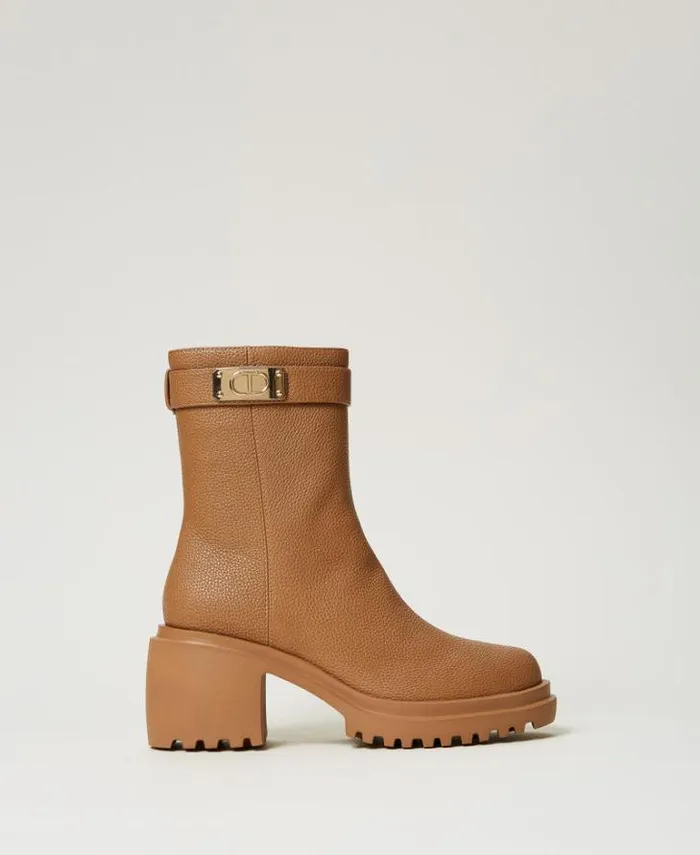 Twinset Boots And Ankle Boots Ankle Boots With Logo Plate Chocolate Malt 8211 Shoes
