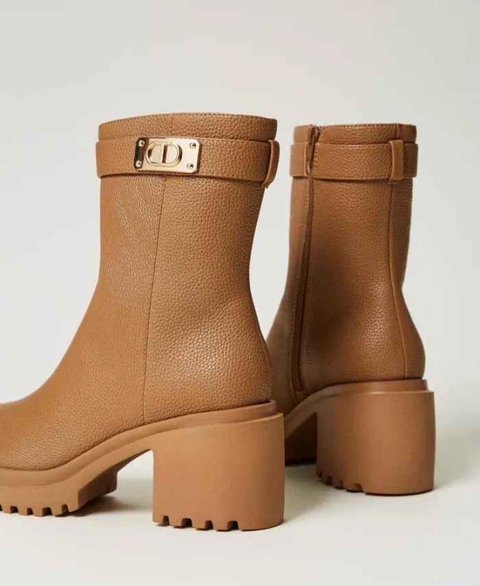 Twinset Boots And Ankle Boots Ankle Boots With Logo Plate Chocolate Malt 8211 Shoes