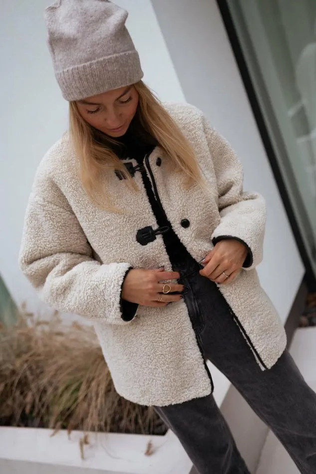 Women039s Clothing Jackets Easy Clothes Ecru Atlanta Faux Sheep Fur Jacket