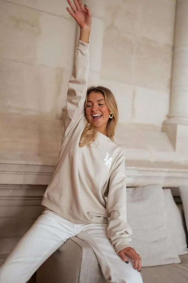 Women039s Clothing Sweaters Easy Clothes Beige Los Angeles Sweater Beige Women039s Clothing Sweaters Easy Clothes Beige Los Angeles Sweater Beige