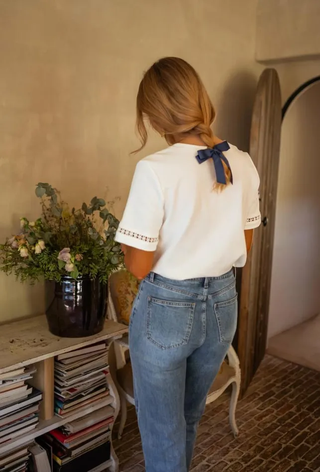 Women039s Clothing Tshirts Easy Clothes White Embroidered Romina TShirt White Women039s Clothing Tshirts Easy Clothes White Embroidered Romina TShirt White