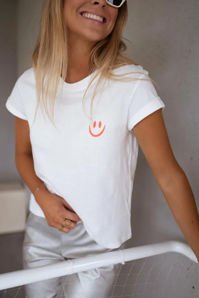 Women039s Clothing Tshirts Easy Clothes White Smiley TShirt