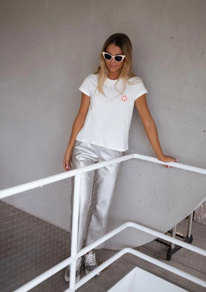 Women039s Clothing Tshirts Easy Clothes White Smiley TShirt
