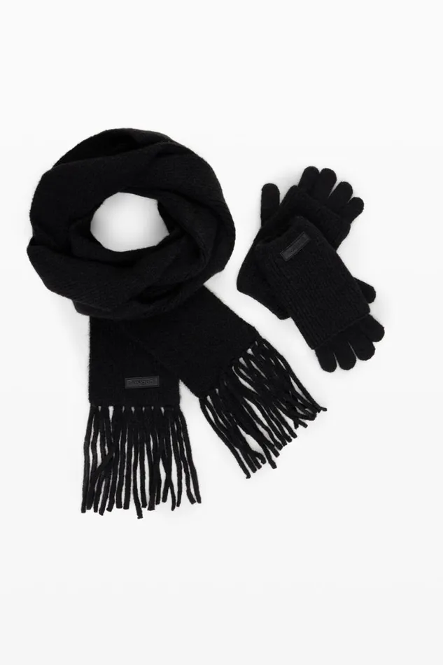 Women Knitwear Desigual Gloves And Scarf Pack
