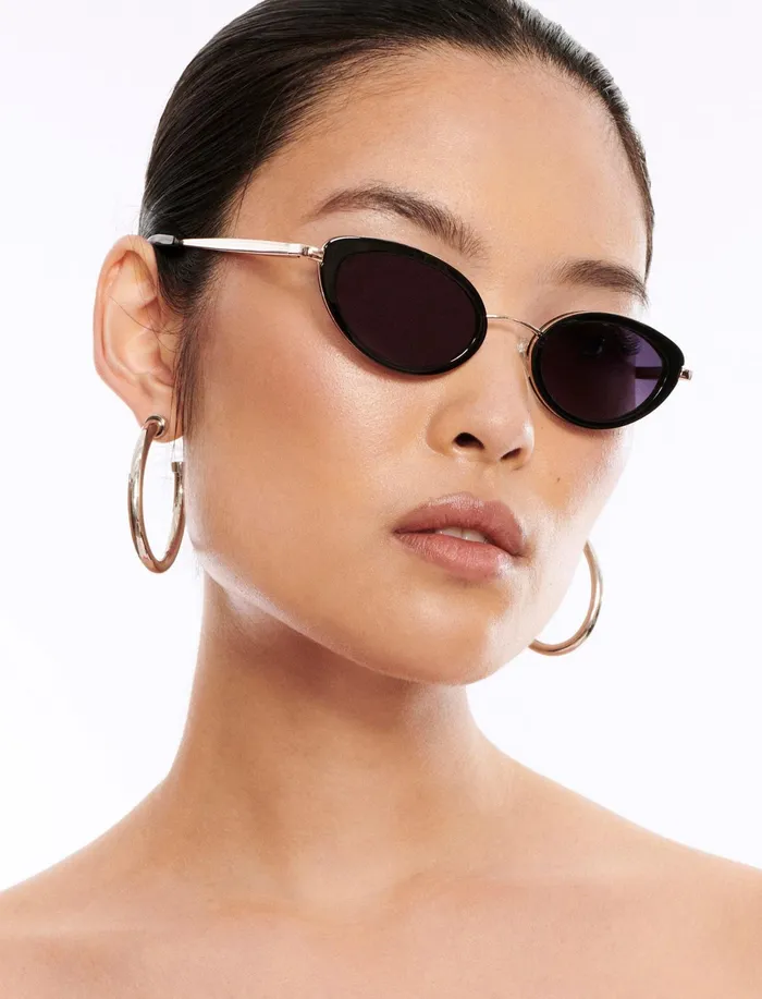 Women Sunglasses BCBG GoldBlack 1994 Oval Sunglasses Goldblack